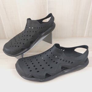 Crocs Men's 8 Swiftwater Wave Sandals - Iconic Comfort Flat Black